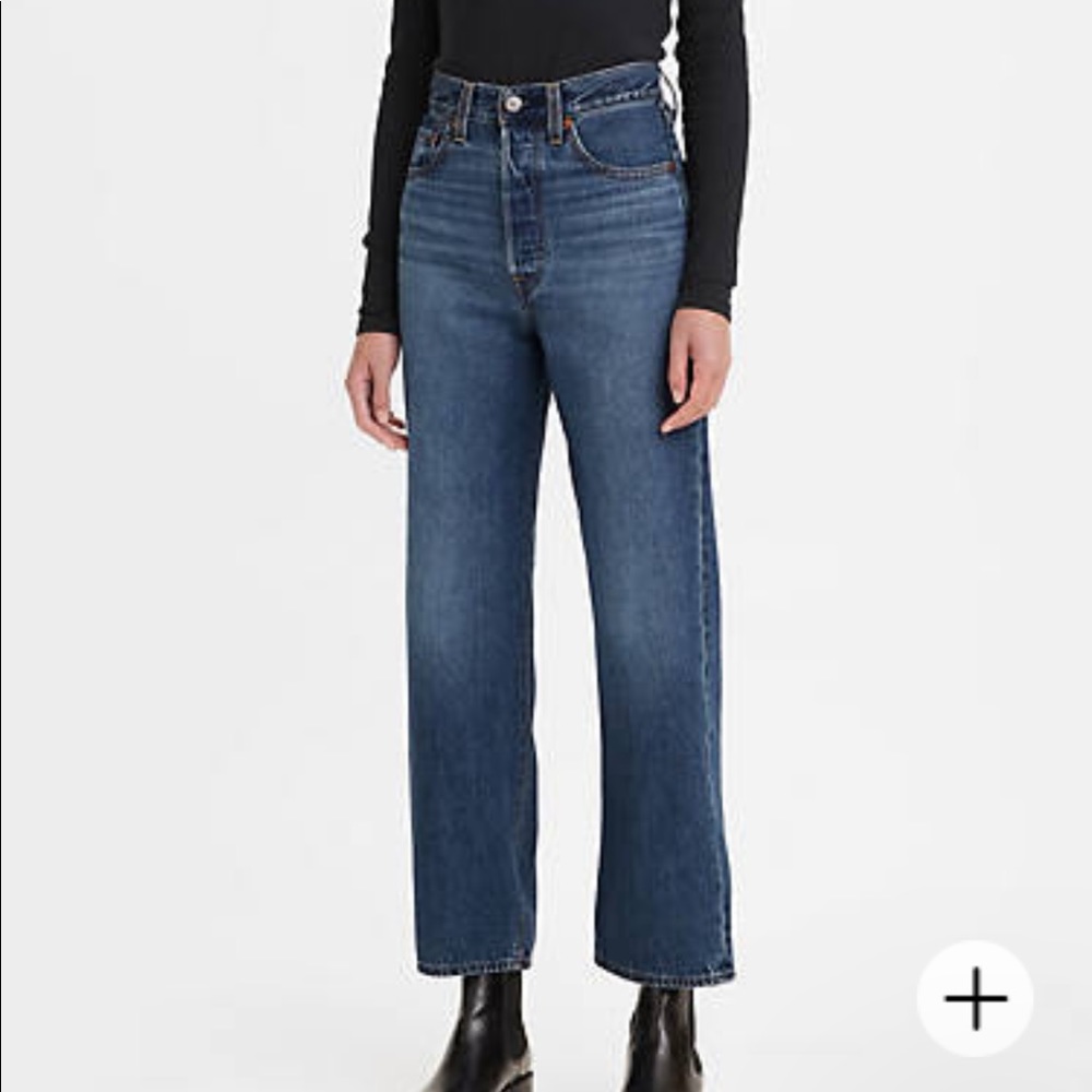 Levi’s Straight Ankle Ribcage Jeans